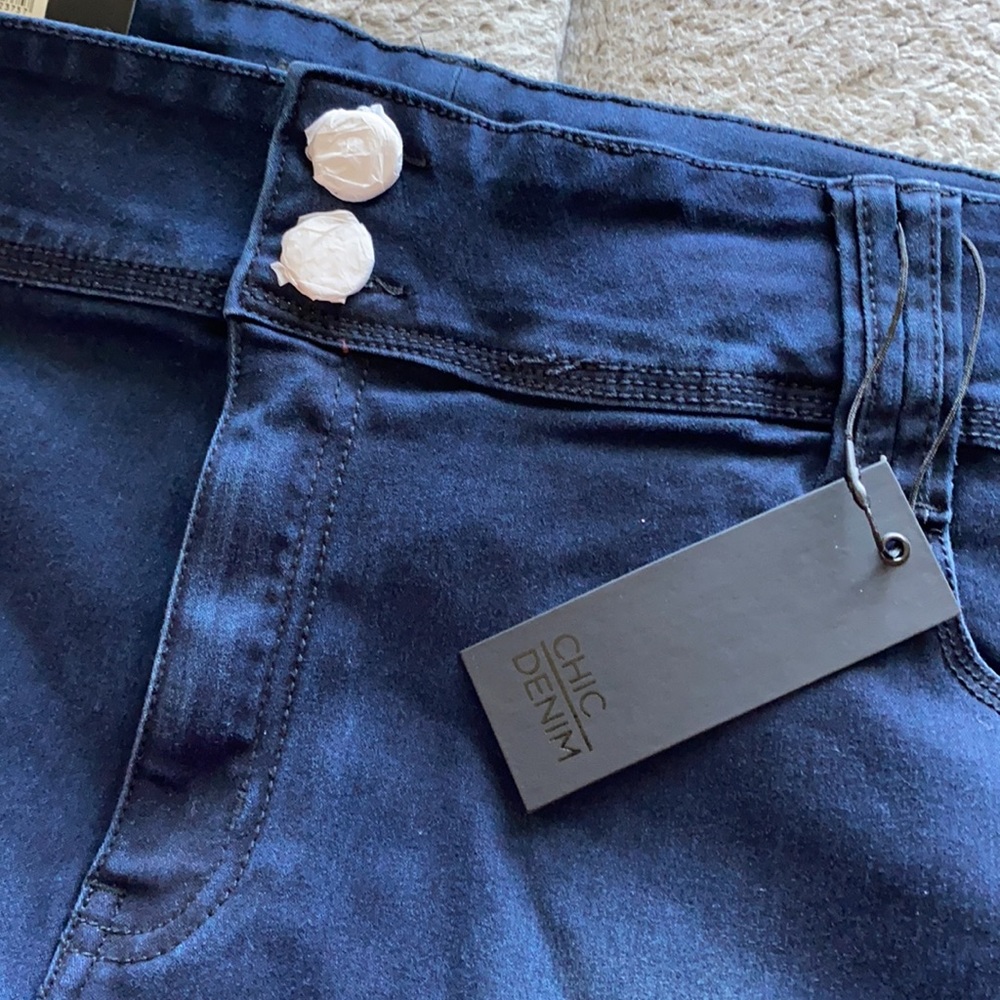 Jeans - Picture 2 of 3